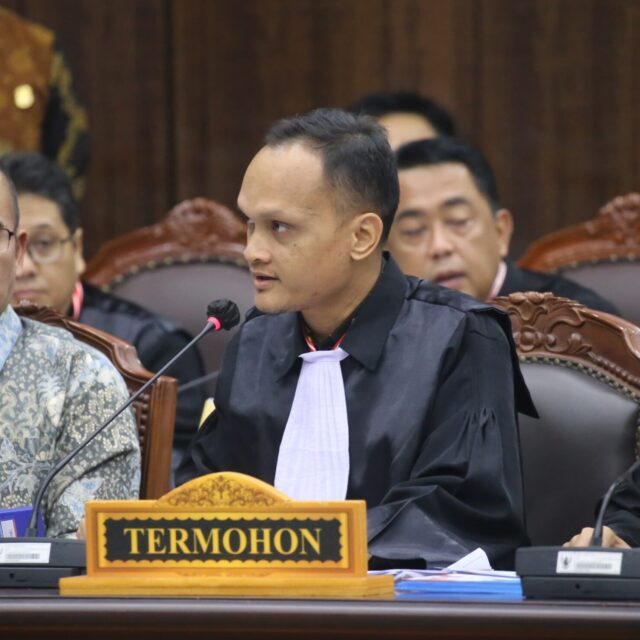 https://wahyudisinuraya.com/wp-content/uploads/2025/11/WhatsApp-Image-2025-11-10-at-15.44.48_e9282832-scaled-e1762764475332-640x640.jpg